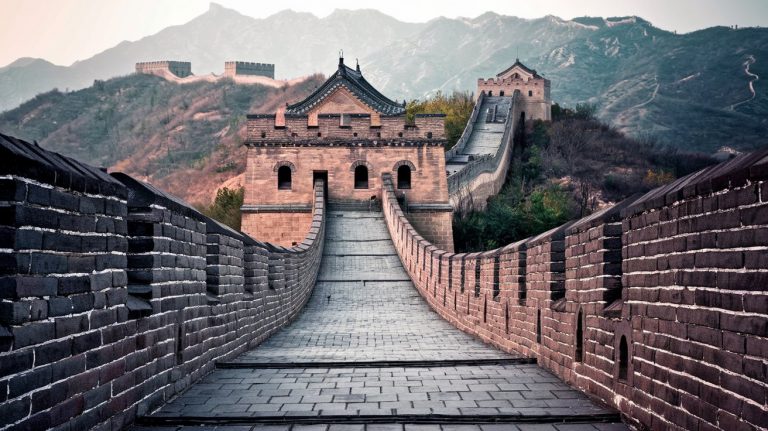 Oude Buitenmuur Bekleden: Complete Gids & Prijzen 2025